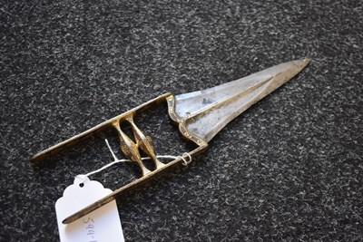 Lot 56 - A LATE 18TH OR EARLY 19TH CENTURY KATAR OR DAGGER FOR A BOY