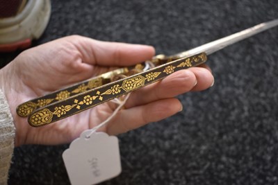 Lot 56 - A LATE 18TH OR EARLY 19TH CENTURY KATAR OR DAGGER FOR A BOY