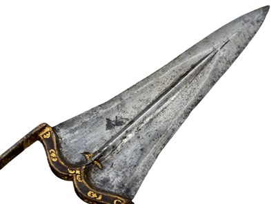 Lot 56 - A LATE 18TH OR EARLY 19TH CENTURY KATAR OR DAGGER FOR A BOY