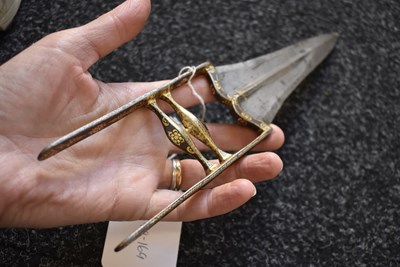 Lot 56 - A LATE 18TH OR EARLY 19TH CENTURY KATAR OR DAGGER FOR A BOY