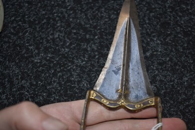 Lot 56 - A LATE 18TH OR EARLY 19TH CENTURY KATAR OR DAGGER FOR A BOY