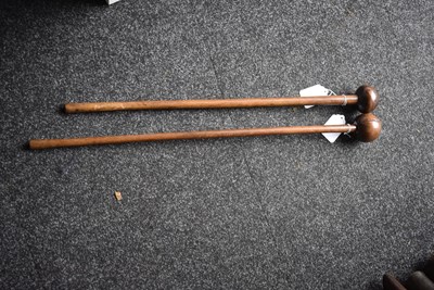 Lot 113 - A 19TH CENTURY ZULU KNOBKERRIE
