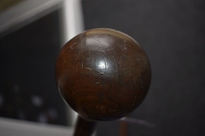 Lot 113 - A 19TH CENTURY ZULU KNOBKERRIE