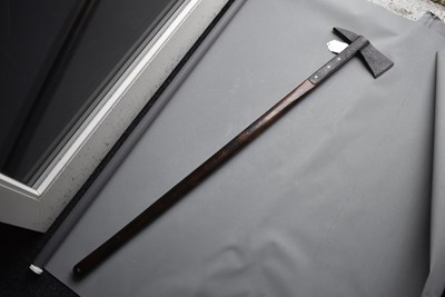 Lot 574 - GREAT BRITAIN - A LARGE 19TH CENTURY NAVAL BOARDING OR RIGGING AXE