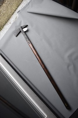 Lot 574 - GREAT BRITAIN - A LARGE 19TH CENTURY NAVAL BOARDING OR RIGGING AXE