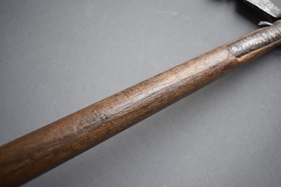 Lot 189 - UNITED STATES OF AMERICA - A TYPE III NAVAL BOARDING AXE