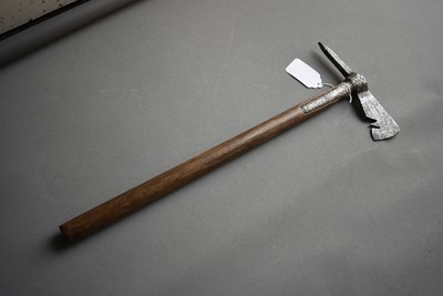 Lot 189 - UNITED STATES OF AMERICA - A TYPE III NAVAL BOARDING AXE