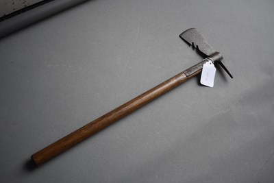 Lot 190 - UNITED STATES OF AMERICA - A TYPE II NAVAL BOARDING AXE