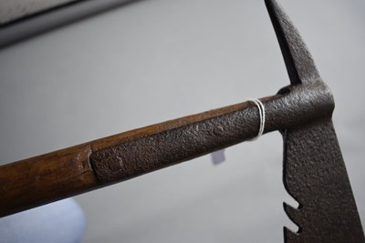 Lot 190 - UNITED STATES OF AMERICA - A TYPE II NAVAL BOARDING AXE