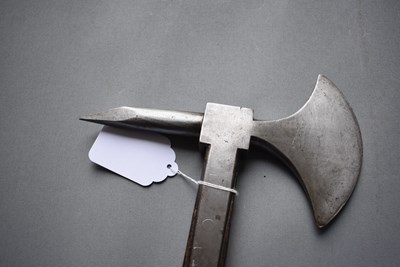 Lot 188 - NETHERLANDS - AN EARLY 19TH CENTURY NAVAL BOARDING AXE OF NAPOLEON INTEREST