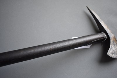 Lot 194 - SCANDINAVIA - A LATE 18TH OR EARLY 19TH CENTURY NAVAL BOARDING AXE