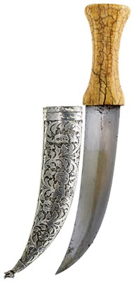 Lot 133 - AN EARLY 18TH CENTURY TURKISH JAMBIYA