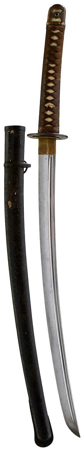 Lot 24 - A WAKIZASHI