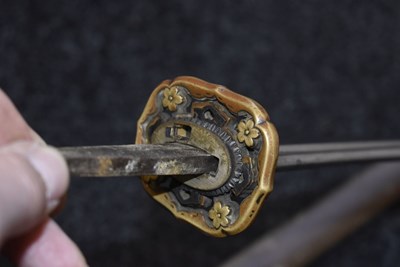 Lot 23 - A WAKIZASHI