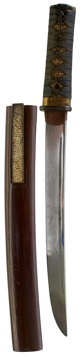Lot 32 - TWO TANTO