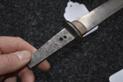 Lot 32 - TWO TANTO