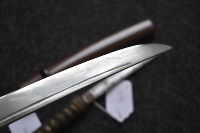 Lot 32 - TWO TANTO