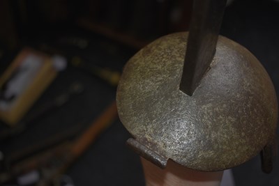 Lot 131 - AN 18TH CENTURY BRITISH MILITARY BASKET HILTED BACKSWORD