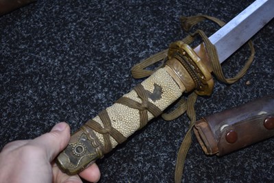 Lot 27 - A JAPANESE SHIN GUNTO