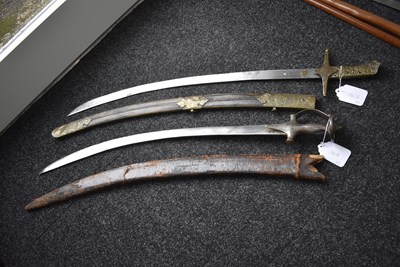 Lot 109 - A 19TH CENTURY PERSIAN SWORD