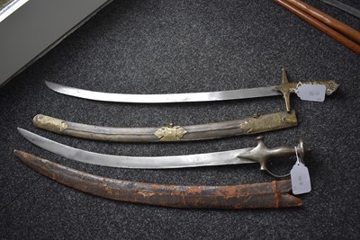 Lot 109 - A 19TH CENTURY PERSIAN SWORD