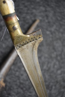 Lot 111 - A 19TH CENTURY PESH-KABZ OR DAGGER