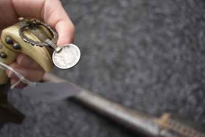 Lot 111 - A 19TH CENTURY PESH-KABZ OR DAGGER