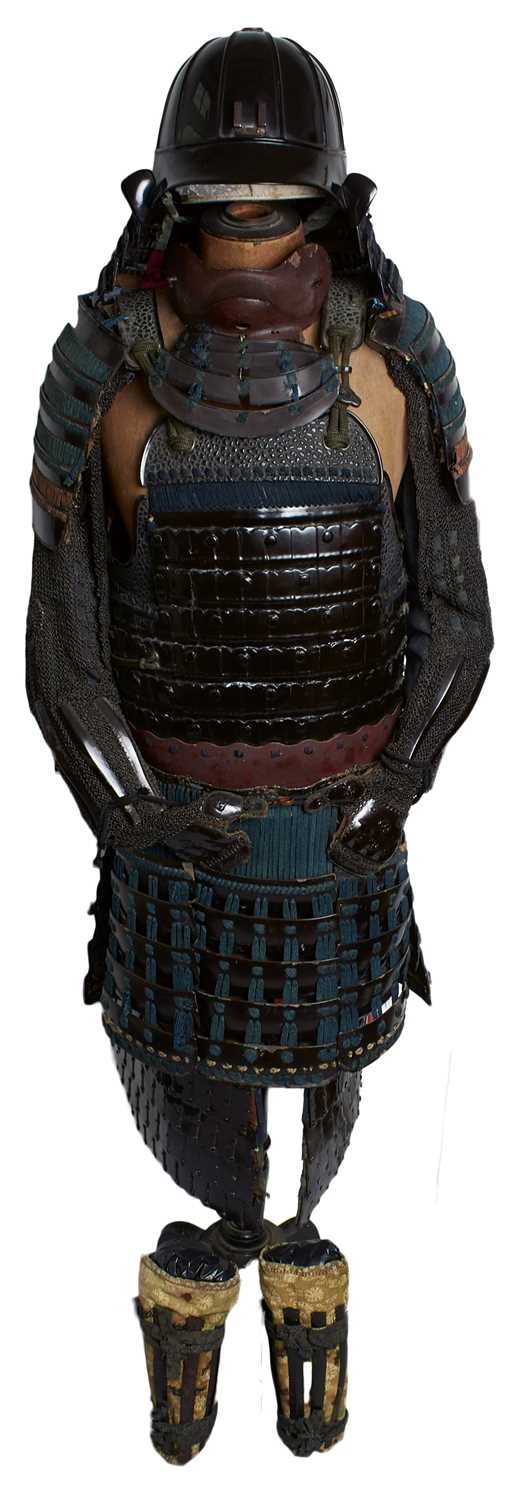Lot 43 - A BLACK LACQUERED JAPANESE ARMOUR FOR A SAMURAI