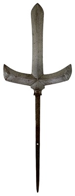 Lot 39 - A JAPANESE GYUKAKU JUMONJI YARI HEAD
