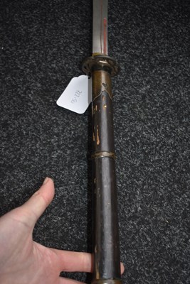 Lot 38 - A JAPANESE NAGINATA OR POLEARM