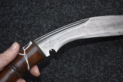 Lot 76 - A 19TH CENTURY INDIAN KUKRI