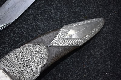 Lot 76 - A 19TH CENTURY INDIAN KUKRI