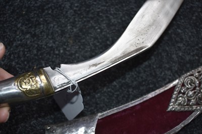 Lot 75 - A 19TH CENTURY PRESENTATION QUALITY INDIAN KUKRI
