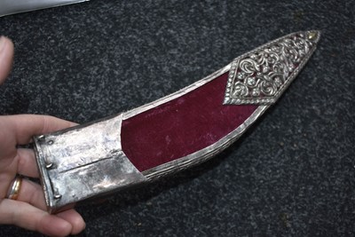 Lot 75 - A 19TH CENTURY PRESENTATION QUALITY INDIAN KUKRI