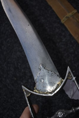 Lot 74 - A LATE 18TH CENTURY INDIAN KATAR