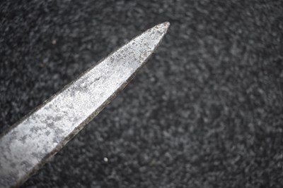 Lot 73 - AN 18TH CENTURY INDIAN CHILANUM OR DAGGER
