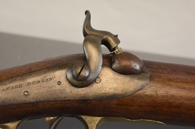 Lot 175 - A CRISP .750 CALIBRE PERCUSSION LIVERY MUSKET BY KAVANAGH OF DUBLIN