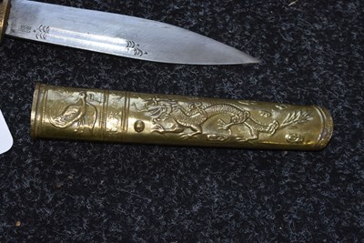 Lot 92 - A TIBETAN DAGGER