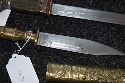 Lot 92 - A TIBETAN DAGGER