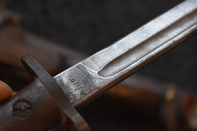 Lot 105 - A 19TH CENTURY EASTERN PERCUSSION CARBINE