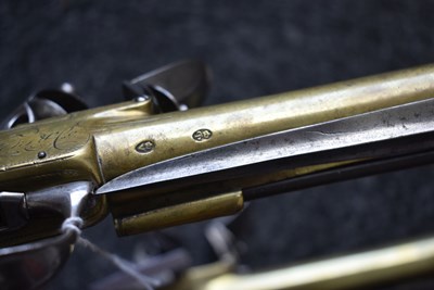 Lot 378 - A SCARCE PAIR OF 18TH CENTURY FLINTLOCK WATERS PATENT BLUNDERBUSS PISTOLS