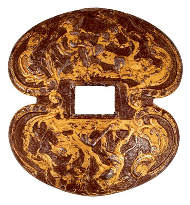 Lot 651 - AN 18TH CENTURY CONTINENTAL SMALL-SWORD GUARD