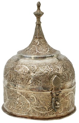 Lot 298 - A PERSIAN OR NORTH INDIAN WHITE METAL PANDAN OR BETEL NUT BOX