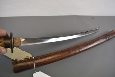 Lot 10 - A WAKIZASHI