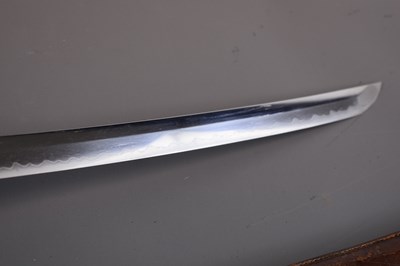 Lot 10 - A WAKIZASHI