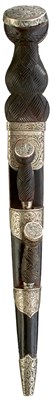 Lot 686 - A LATE VICTORIAN BOY'S DIRK