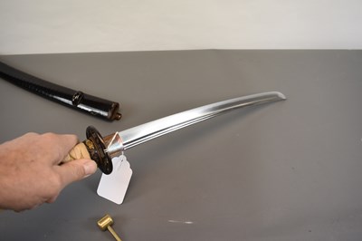 Lot 9 - A WAKIZASHI