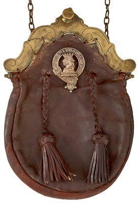 Lot 682 - A SCOTTISH LEATHER SPORRAN