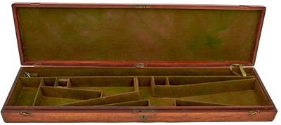 Lot 818 - A LONG MAHOGANY SPORTING GUN CASE