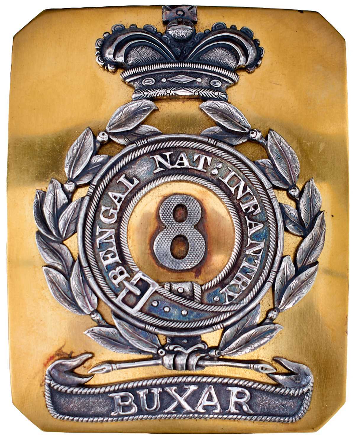 Lot 735 - AN OFFICER'S SHOULDER BELT PLATE TO THE 8TH BENGAL NATIVE INFANTRY